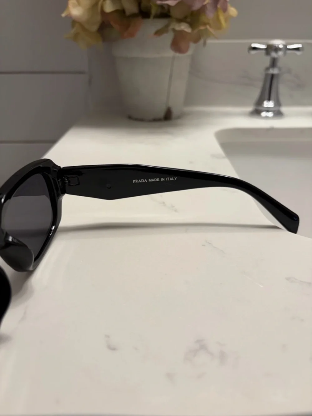 Black Prada women’s sunglasses - Picture 4 of 5